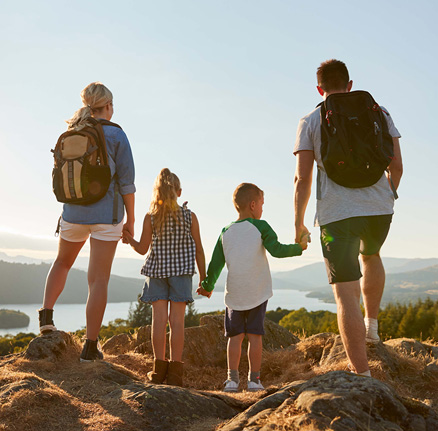 Hiking family - Okanagan