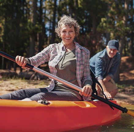 Woman canoeing - Okanagan